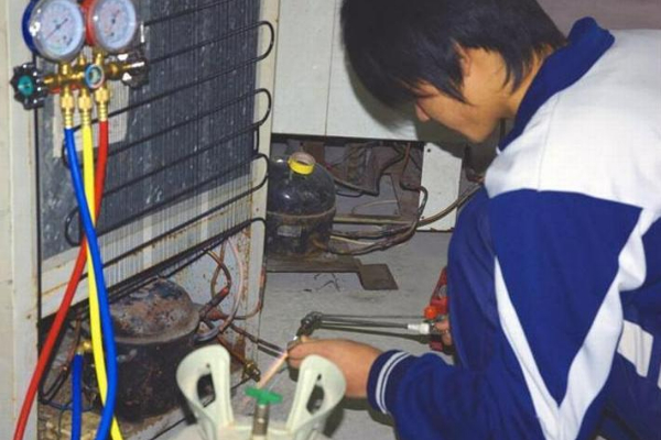 無錫三洋冰箱維修電話——快速解決您的冰箱故障問題
